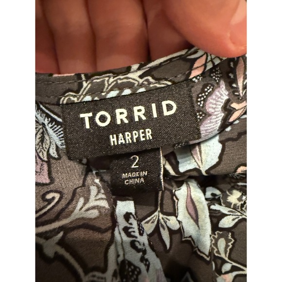 Torrid Harper Floral Blouse Size 2X Gray Purple Blue Short Sleeve V-Neck Boho - Picture 3 of 7